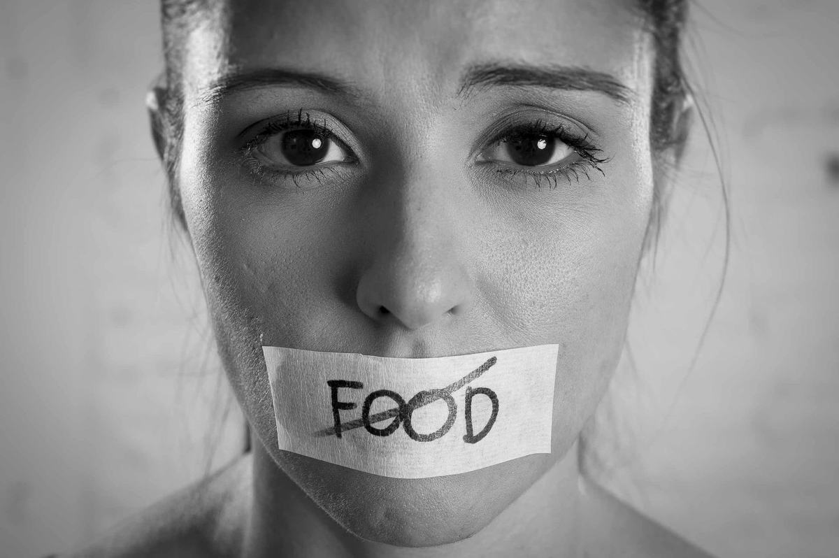 Anorexia și bulimia - care sunt semnele și ce putem face
