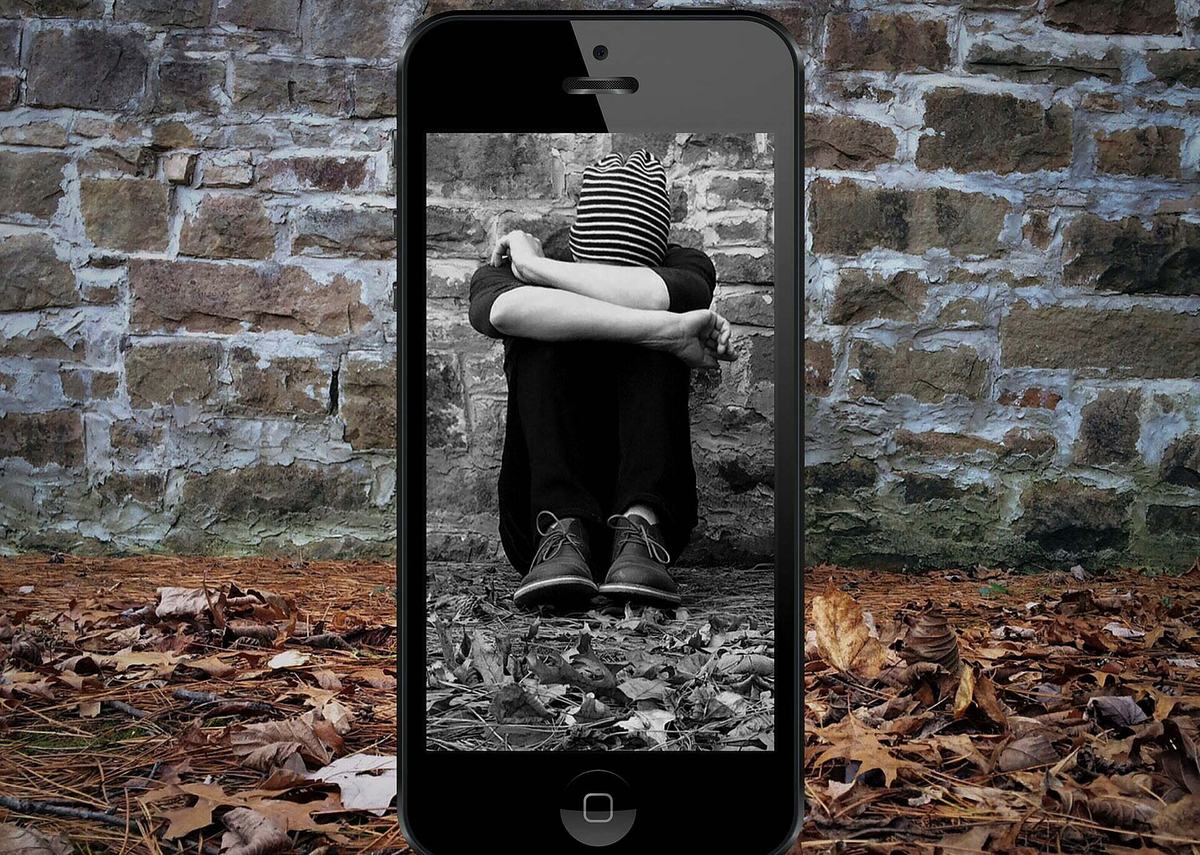 Cyberbullying-ul sau hărțuirea online: ce presupune și ce-i de făcut