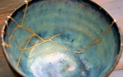 Kintsugi - arta cicatricilor prețioase