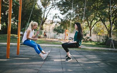 Sunt discuțiile mărunte (small talk) dăunătoare?